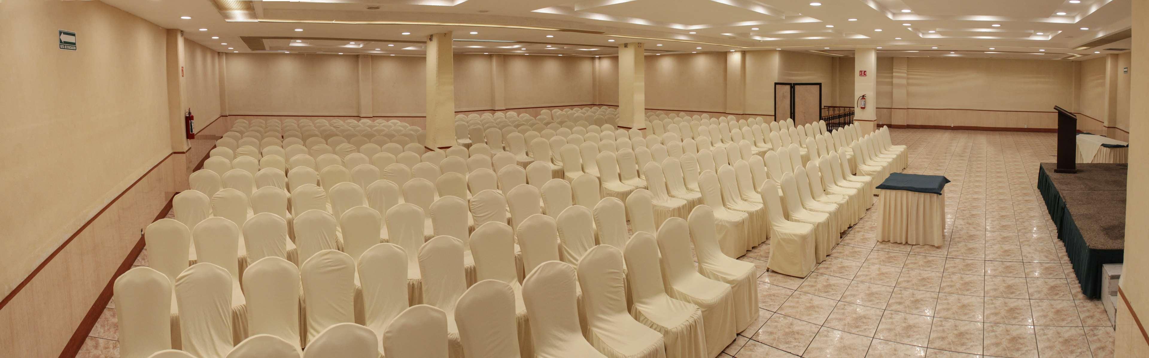 Radisson Hotel & Convention Center Толука Екстер'єр фото