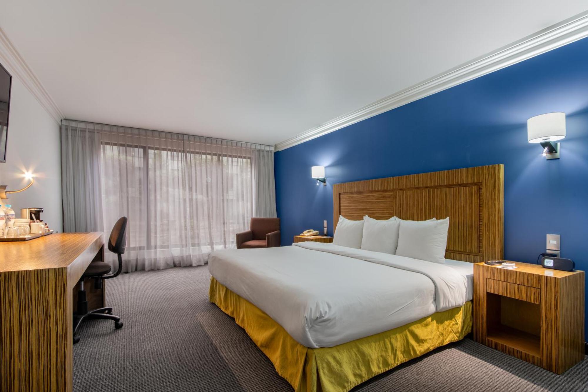 Radisson Hotel & Convention Center Толука Екстер'єр фото