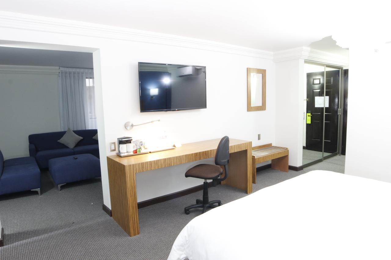 Radisson Hotel & Convention Center Толука Екстер'єр фото